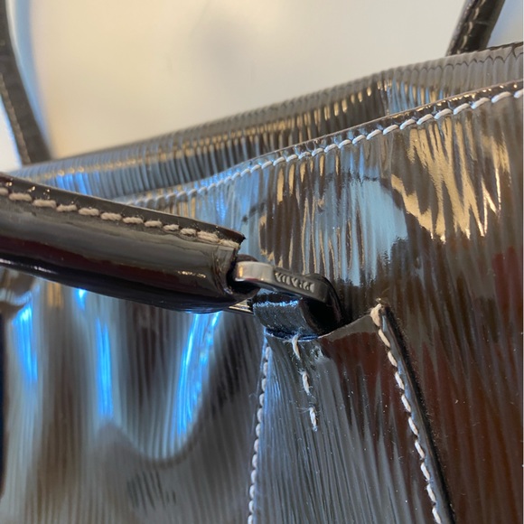 Prada Shiny Green Leather Tote - Picture 16 of 16